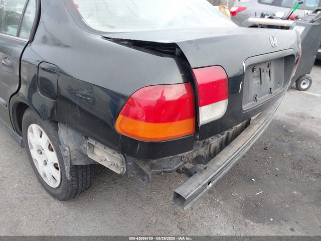 Продажа на аукционе авто 1998 Honda Civic Lx, vin: JHMEJ6677WS017027, номер лота: 43096789