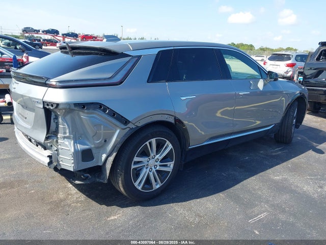 2024 CADILLAC LYRIQ 1GYKPMRK3RZ134343 Photo 3