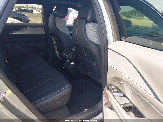 2024 CADILLAC LYRIQ 1GYKPMRK3RZ134343 Photo 7