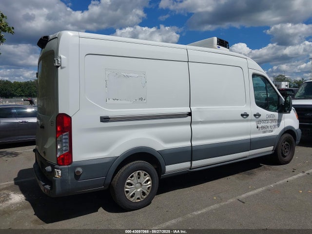Ford Transit 2018 1FTYR2CM6JKB12746 Image 17