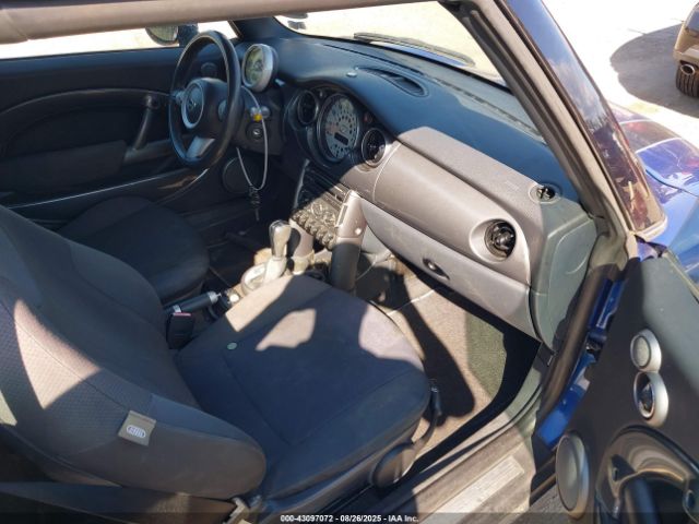 2005 MINI COOPER WMWRF33415TG11988 Photo 4