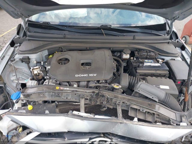 Hyundai Elantra 2017 5NPD84LF4HH067006 Image 10