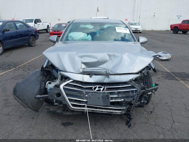 Hyundai Elantra 2017 5NPD84LF4HH067006 Image 13
