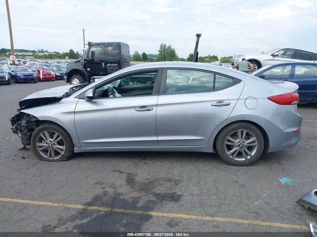 Hyundai Elantra 2017 5NPD84LF4HH067006 Image 15
