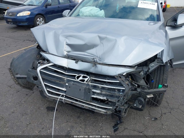 Hyundai Elantra 2017 5NPD84LF4HH067006 Image 6