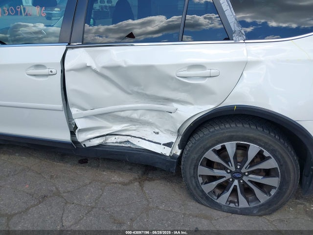 Продаж на аукціоні авто 2016 Subaru Outback 3.6r Limited, vin: 4S4BSENC7G3319824, номер лоту: 43097196