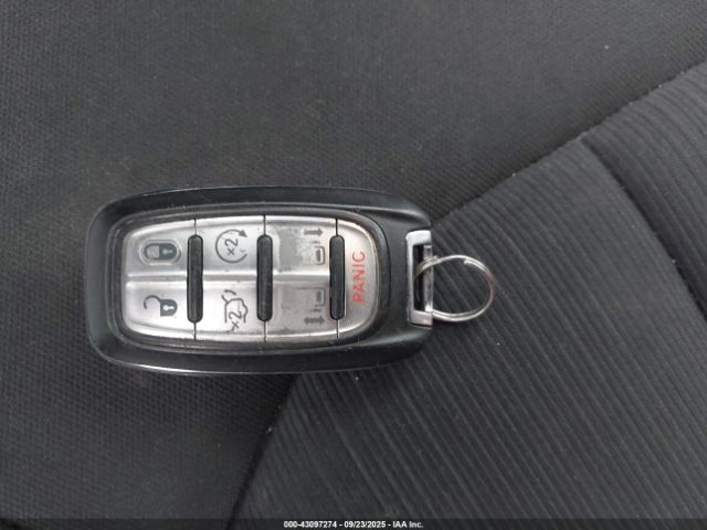 2019 CHRYSLER PACIFICA 2C4RC1FG7KR609944 Photo 10