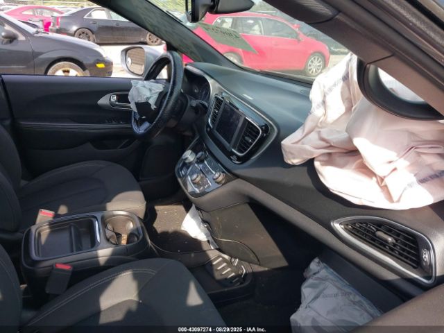 2019 CHRYSLER PACIFICA 2C4RC1FG7KR609944 Photo 4