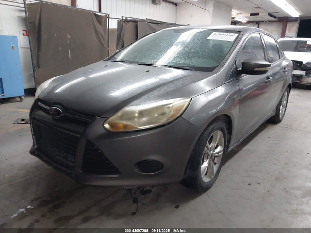 Ford Focus 2014 1FADP3F25EL300328 Image 2