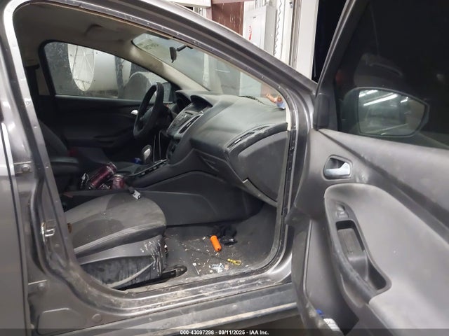Ford Focus 2014 1FADP3F25EL300328 Image 5