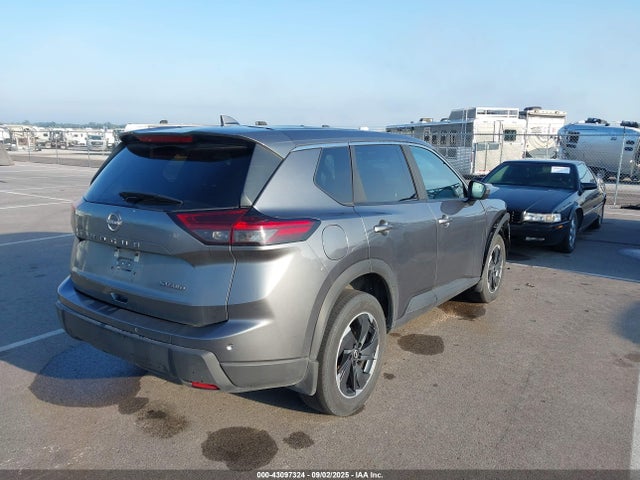 43097324 :رقم المزاد ، 5N1BT3BBXRC757592 vin ، 2024 Nissan Rogue Sv Intelligent Awd مزاد بيع