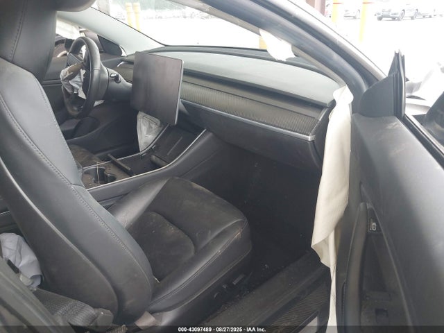 2019 TESLA MODEL 3 5YJ3E1EB6KF392873 Photo 4