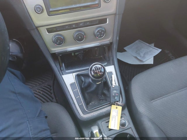 3VW117AU7GM016874 Volkswagen 1.8 tsi