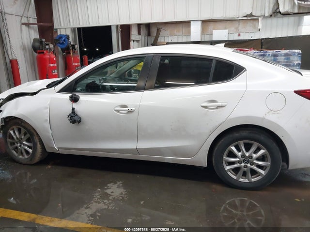 3MZBM1W71FM150158 Mazda pe