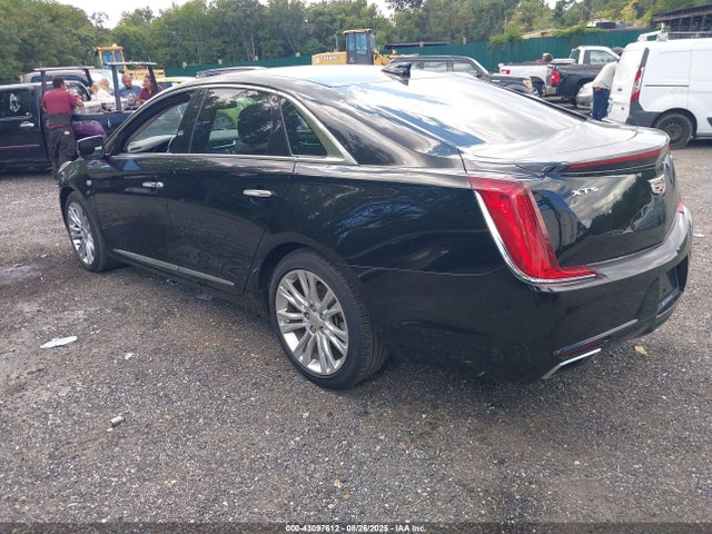 2018 CADILLAC XTS 2G61M5S32J9115626 Photo 2