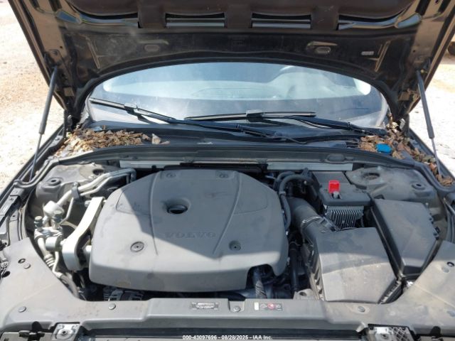2021 VOLVO S60 7JR102FZ6MG123774 Photo 9