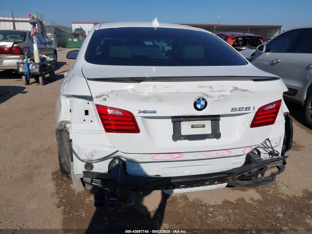 BMW 528I 2015 WBA5A7C51FD628280 Image 17