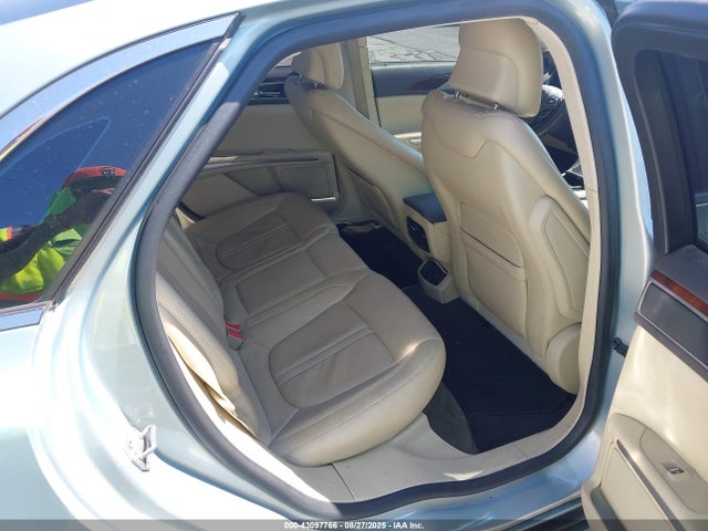 3LN6L2LU7ER808117 Lincoln 2014
