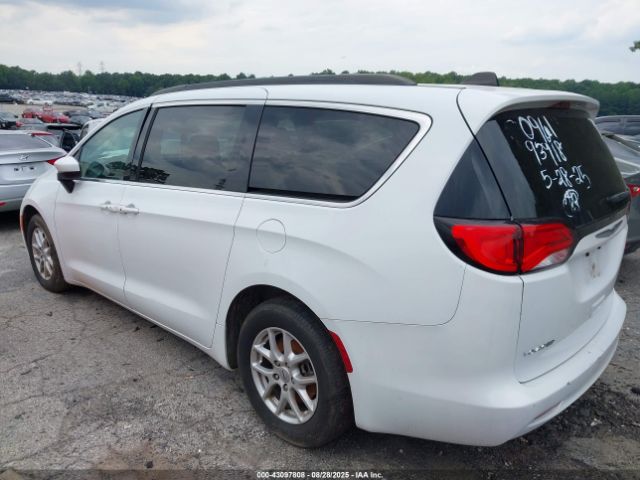 2021 CHRYSLER VOYAGER 2C4RC1DG3MR520961 Photo 2