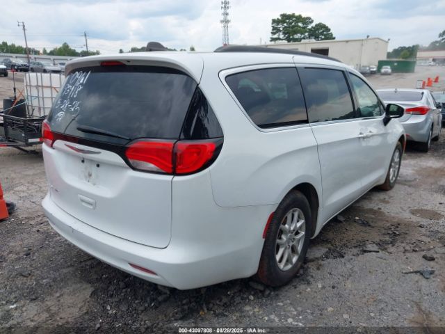 2021 CHRYSLER VOYAGER 2C4RC1DG3MR520961 Photo 3