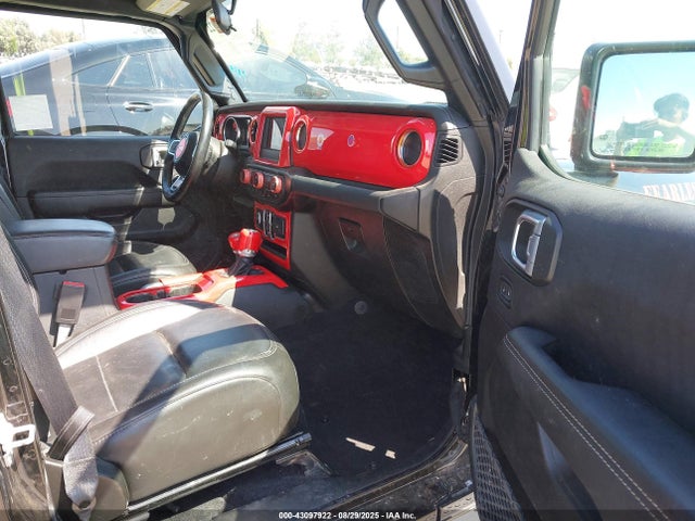 1C4HJXEN0MW828775 Jeep Wrangler Unlimited Sahara 4x4