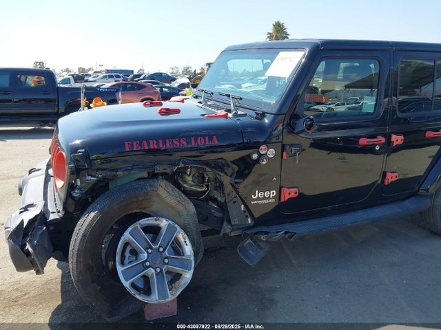 1C4HJXEN0MW828775 Jeep Wrangler Unlimited Sahara 4x4