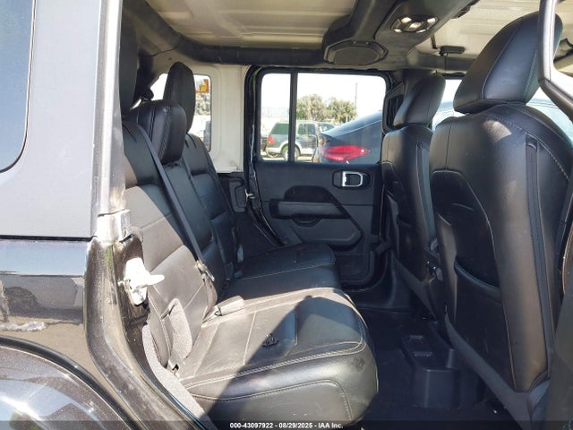 1C4HJXEN0MW828775 Jeep Wrangler Unlimited Sahara 4x4