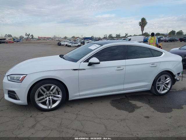 2019 Audi A5 45 Premium მანქანა იყიდება აუქციონზე, vin: WAUBNCF57KA042836, აუქციონის ნომერი: 43098102