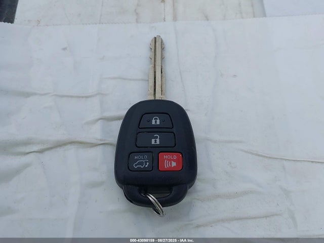 Toyota 2ar-fe 2017 JTMRFREV8HJ702748 Image 11