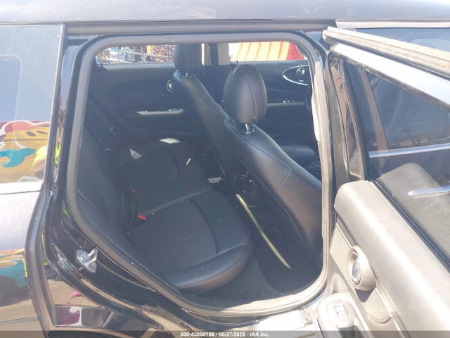 WMWLN5C59G2E06537 Mini Clubman