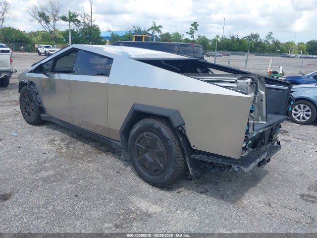 2024 TESLA CYBERTRUCK 7G2CEHED7RA046314 Photo 2