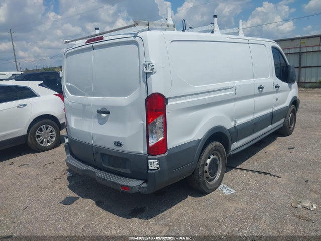 1FTNE1ZM6FKB04606 Ford 2015