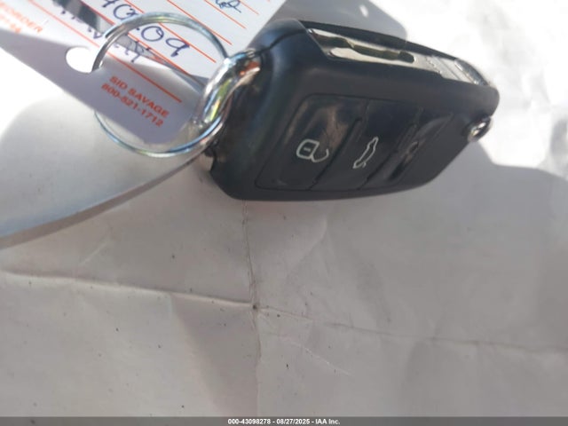 Volkswagen fsi 2018 1VWJM7A35JC040209 Image 11