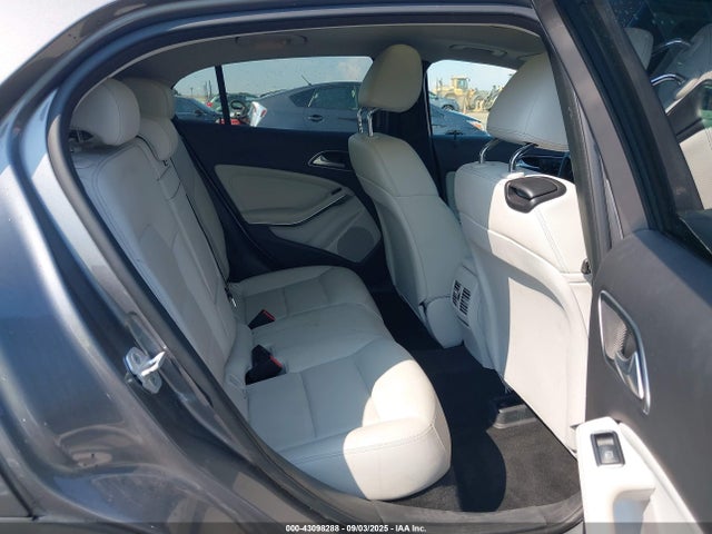 WDCTG4EB1GJ205254 Mercedes-Benz m270