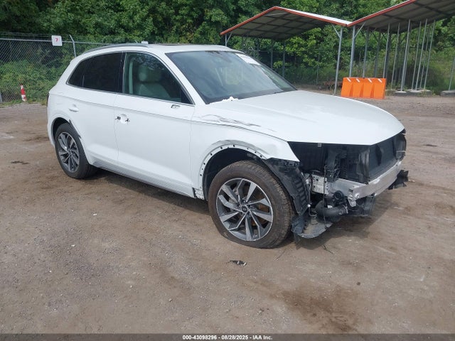 2021 AUDI Q5 WA1BAAFY0M2127179 Photo 0