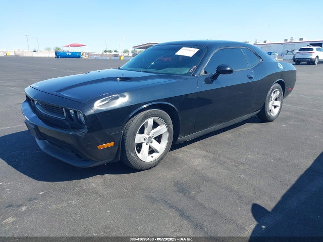 Dodge Challenger 2014 2C3CDYAG9EH306424 Image 2