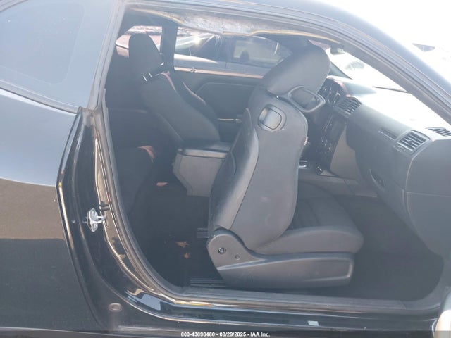 Dodge Challenger 2014 2C3CDYAG9EH306424 Image 8