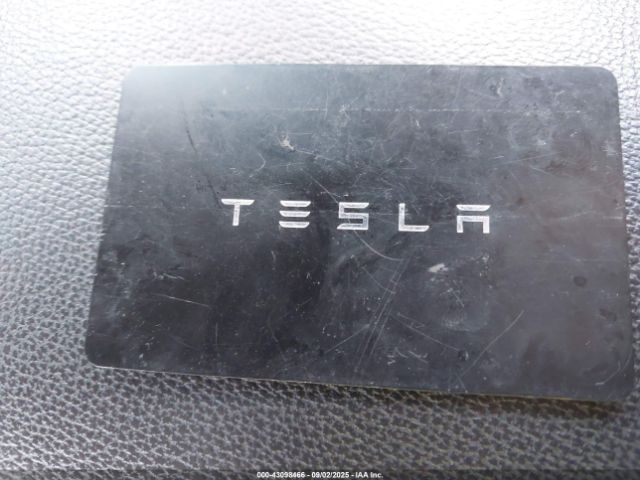2024 TESLA MODEL Y 7SAYGDEE2RA323068 Photo 10
