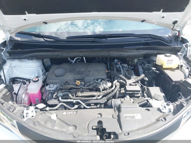 Toyota SIENNA XLE 2024 5TDYRKEC7RS202948 Image 10