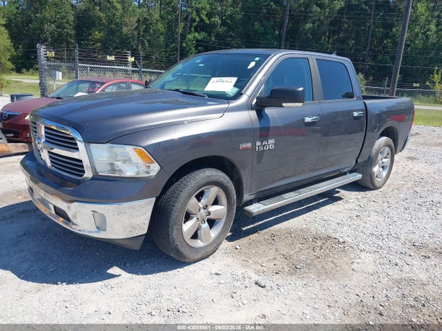 2015 RAM 1500 1C6RR6LT9FS522703 Photo 1