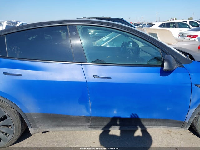 Tesla 2022 2022 7SAYGDEF1NF314772 Image 13