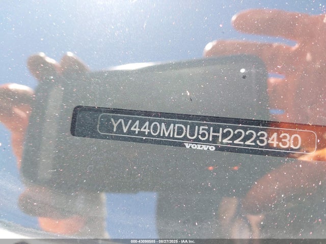 YV440MDU5H2223430 Volvo b42204t