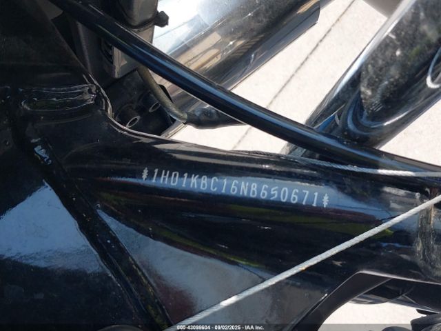 2022 HARLEY-DAVIDSON FLHX 1HD1KBC16NB650671 Photo 9