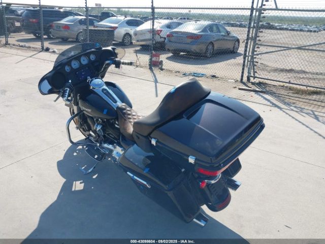 2022 HARLEY-DAVIDSON FLHX 1HD1KBC16NB650671 Photo 2