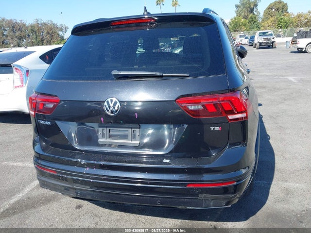 3VV3B7AX7LM132123 Volkswagen Tiguan