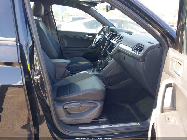 3VV3B7AX7LM132123 Volkswagen Tiguan