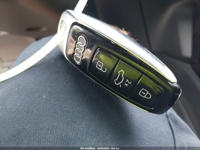 2019 AUDI E-TRON WA1VAAGEXKB007405 Photo 10