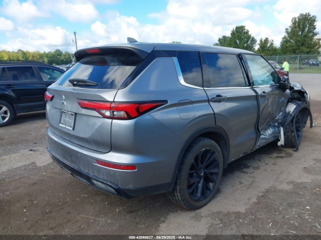 2022 MITSUBISHI OUTLANDER JA4J4UA85NZ068926 Photo 3