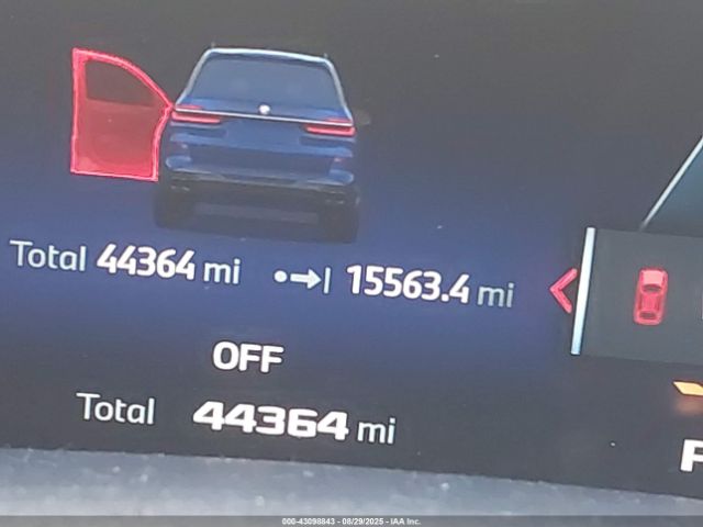 2024 BMW X7 5UX33EM03R9S83884 Photo 6