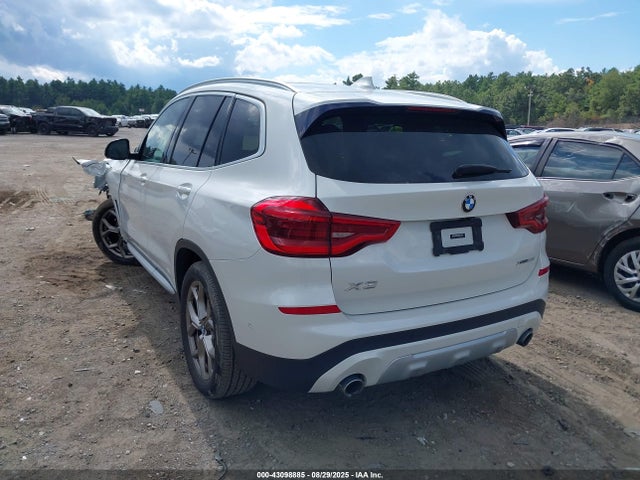 BMW X3 2021 5UXTY5C06M9F81764 Image 3